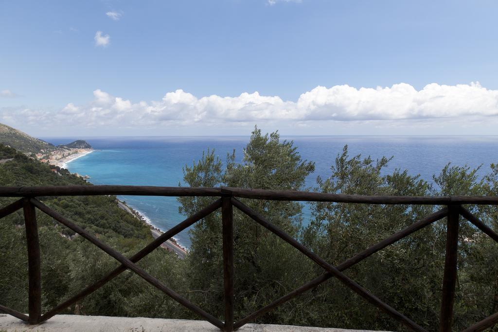 Villa Degli Ulivi B&B Finale Ligure Zewnętrze zdjęcie