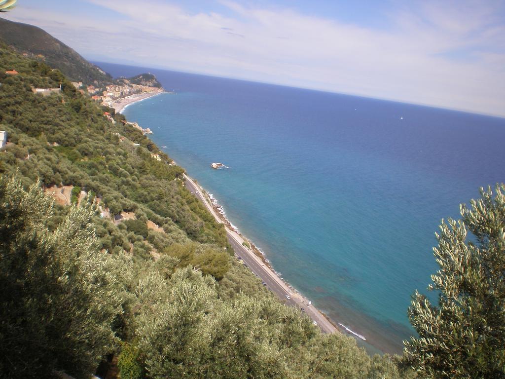 Villa Degli Ulivi B&B Finale Ligure Zewnętrze zdjęcie
